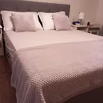 Maris Rab Appartement *