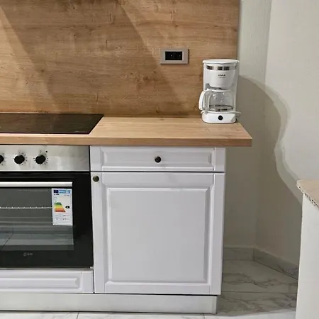 Apartments Maris Rab شقة راب