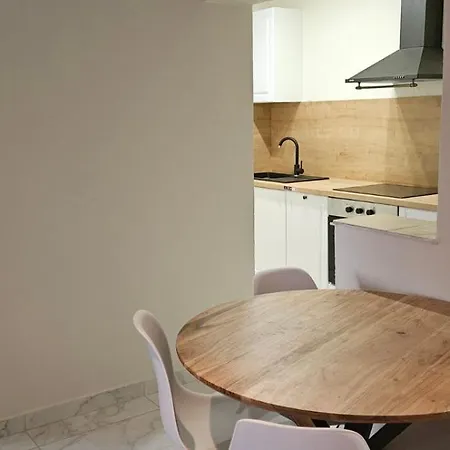 Apartments Maris Rab شقة راب