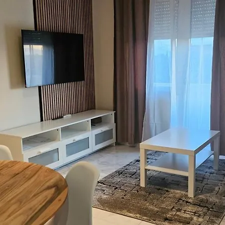 Maris Rab Apartament *