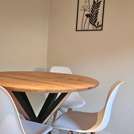 Maris Rab Apartament *