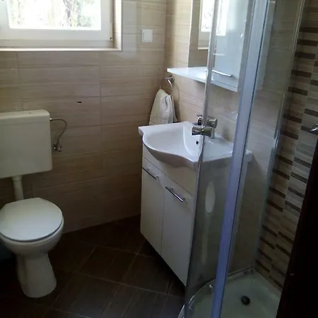 Apartments Maris Rab Διαμέρισμα *