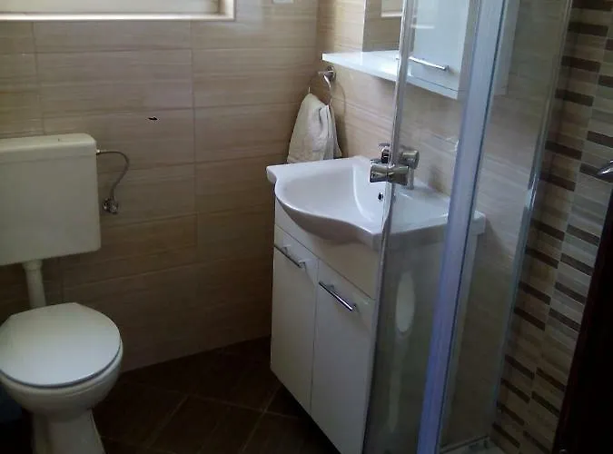 Maris Rab Apartment *